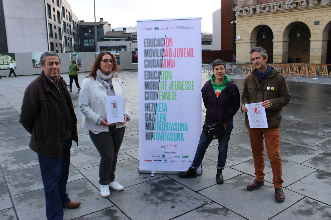 Presentación en la plaza San Juan de las actividades enmarcadas en el Día Internacional de los Derechos Humanos que se conmemora el 10 de diciembre.