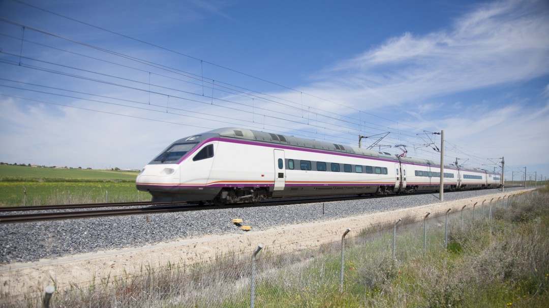 El PSOE exige a Fomento un tren 'de una hora' entre Ponferrada y León