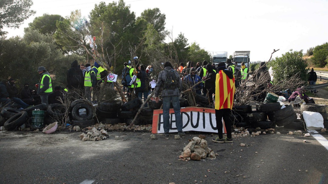 Els CDR tallen 15 hores l'autopista AP-7