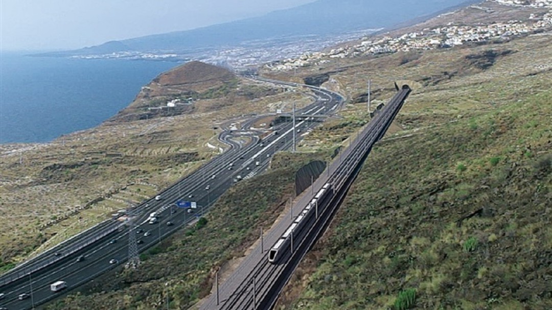 Podemos rechaza "el coste mil millonario" de los trenes de Tenerife