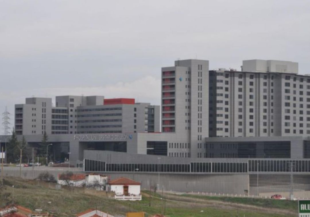 Denuncian que unos servicios mínimos "excesivos" dejan sin efecto la huelga en la limpieza del Hospital