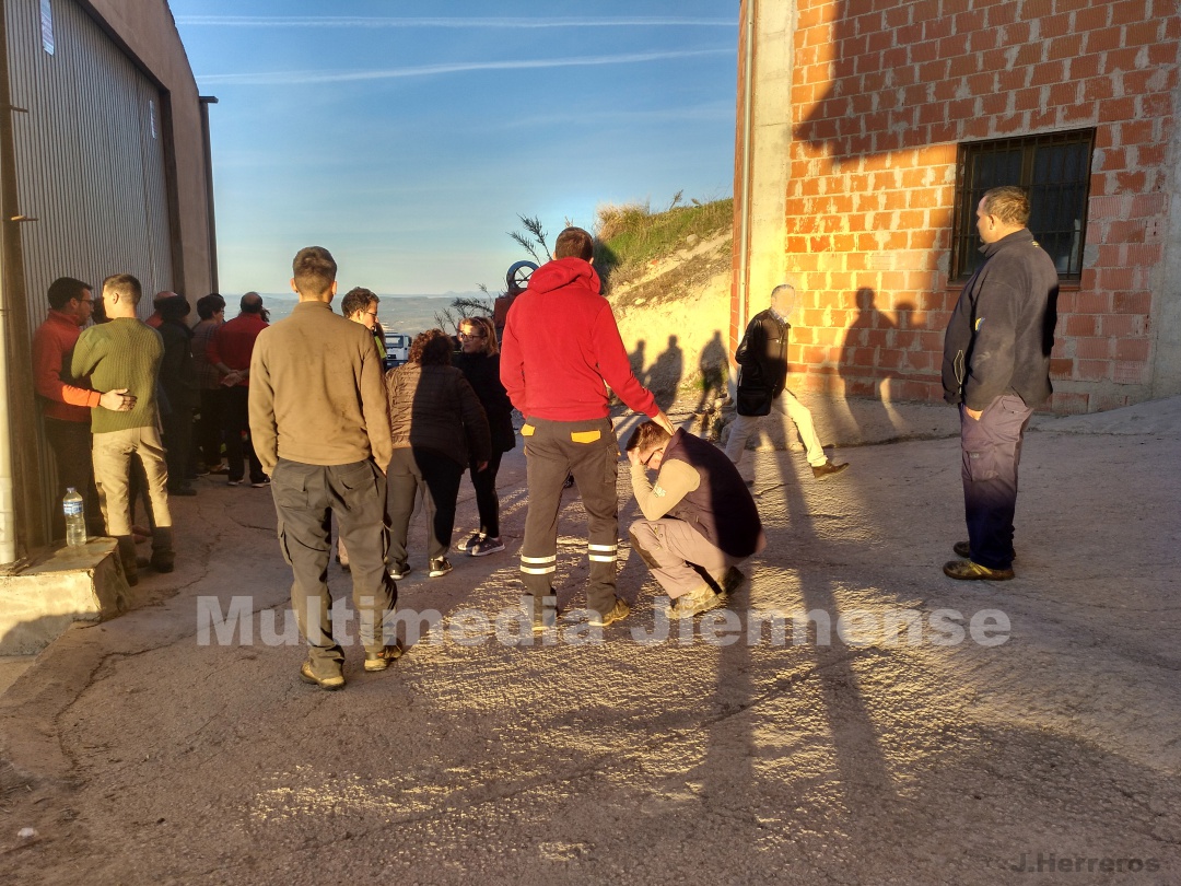El dolor se apoderado de familiares y vecinos de Iznatoraf en general, porque nadie se explica lo que ha podido pasar en las primeras horas de este lunes El dolor se apoderado de familiares y vecinos de Iznatoraf en general, porque nadie se explica lo que ha podido pasar en las primeras horas de este lunes