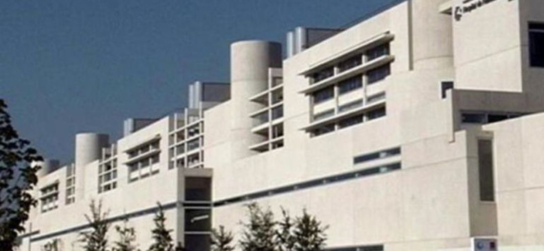 El hospital de Fuenlabrada fue uno de los elegidos para acoger uno de los aceleradores lineales donados por la Fundación del empresario. El hospital de Fuenlabrada fue uno de los elegidos para acoger uno de los aceleradores lineales donados por la Fundación del empresario.
