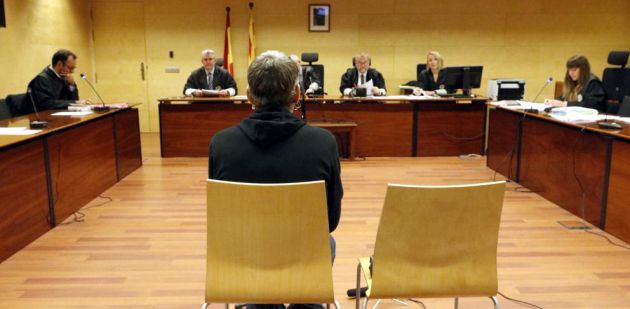 El acusado durante el juicio en la Audiencia de Girona El acusado durante el juicio en la Audiencia de Girona