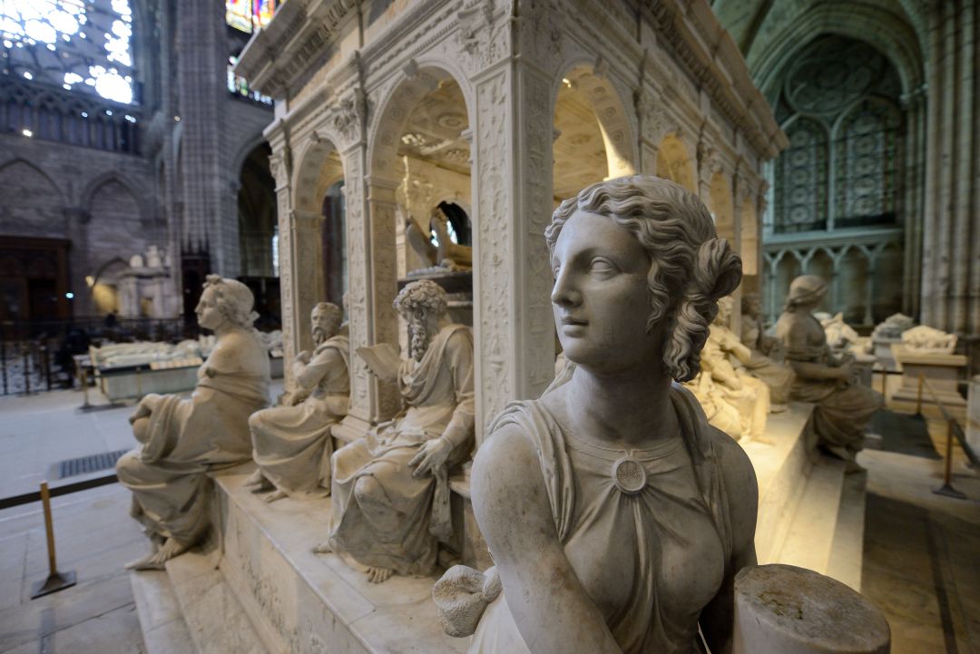 La tumba de Luis XII de Francia y Anne De Bretagne, en la Basílica de Saint Denis La tumba de Luis XII de Francia y Anne De Bretagne, en la Basílica de Saint Denis