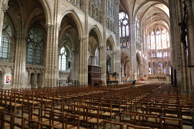 Panorámica de la Basílica de Saint Denis Panorámica de la Basílica de Saint Denis