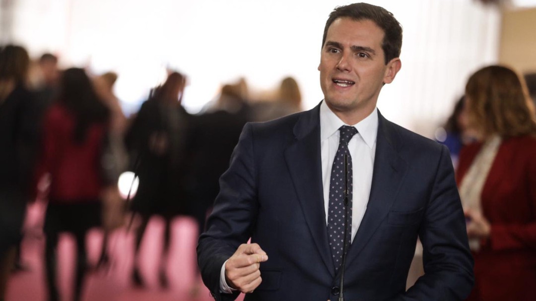 Rivera exige a Sánchez que aplique el 155 y después convoque elecciones