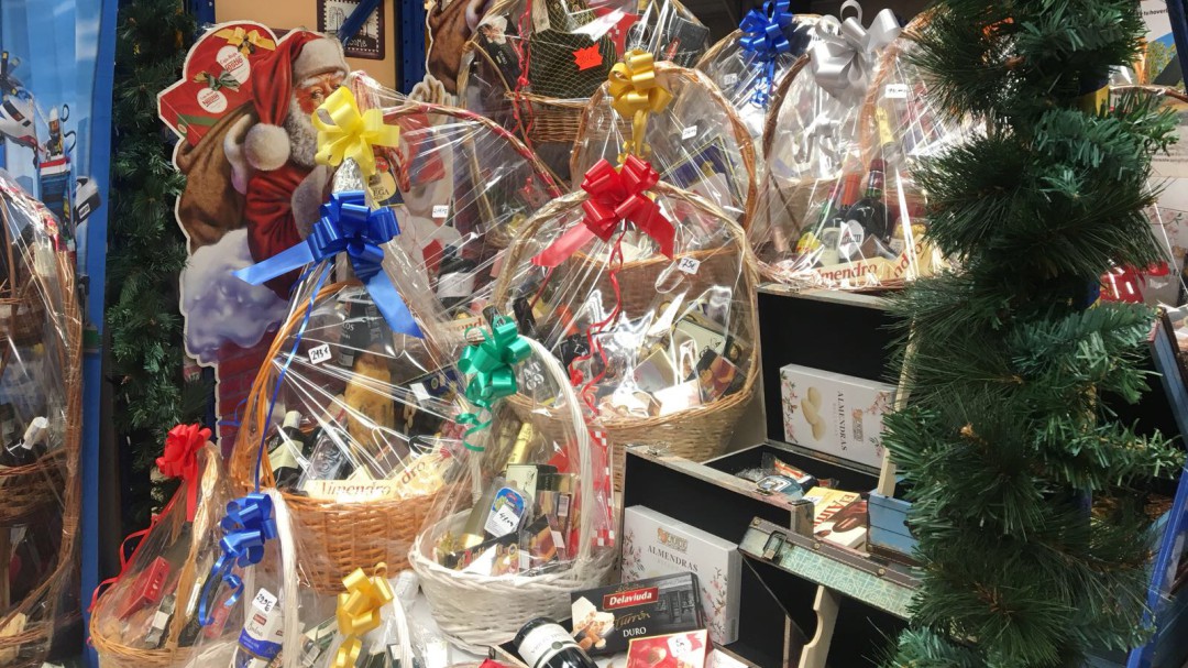 Los jefes vuelven a 'estirarse' con las cestas navideñas
