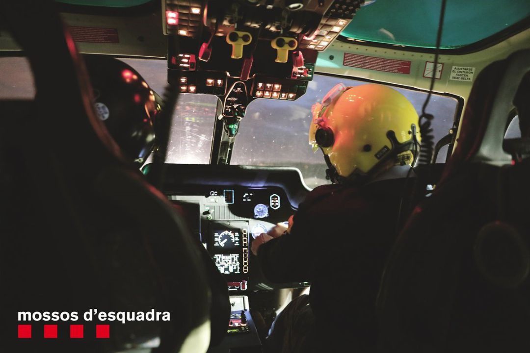 Helicóptero de los Mossos que participa en la operación antidroga en Barcelona. Helicóptero de los Mossos que participa en la operación antidroga en Barcelona.