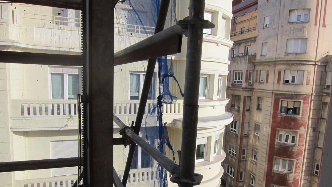 Fallece un obrero de 33 años al caer desde una tercera planta en Vélez