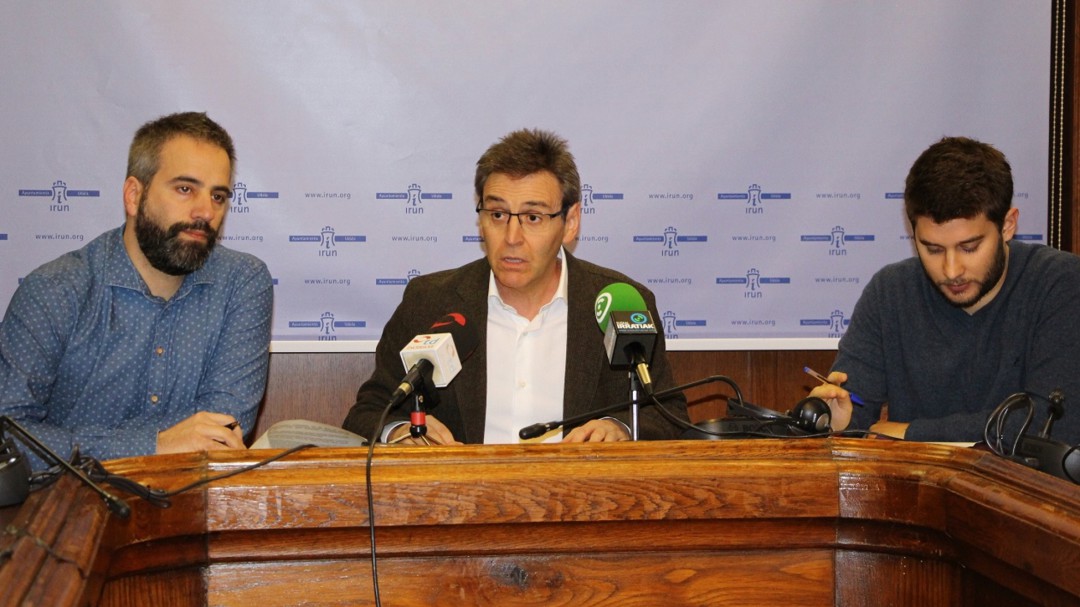 SPI, EH Bildu y PNV, reclaman los estudios previos del traslado de la pistas de Plaiaundi a Txenperenea-Oeste