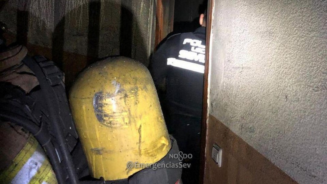 Fallece un hombre en el incendio de su vivienda en el Polígono Sur