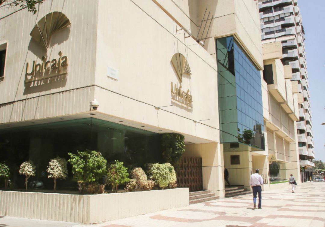 Los sindicatos llegan a un acuerdo con Unicaja Banco para evitar despidos