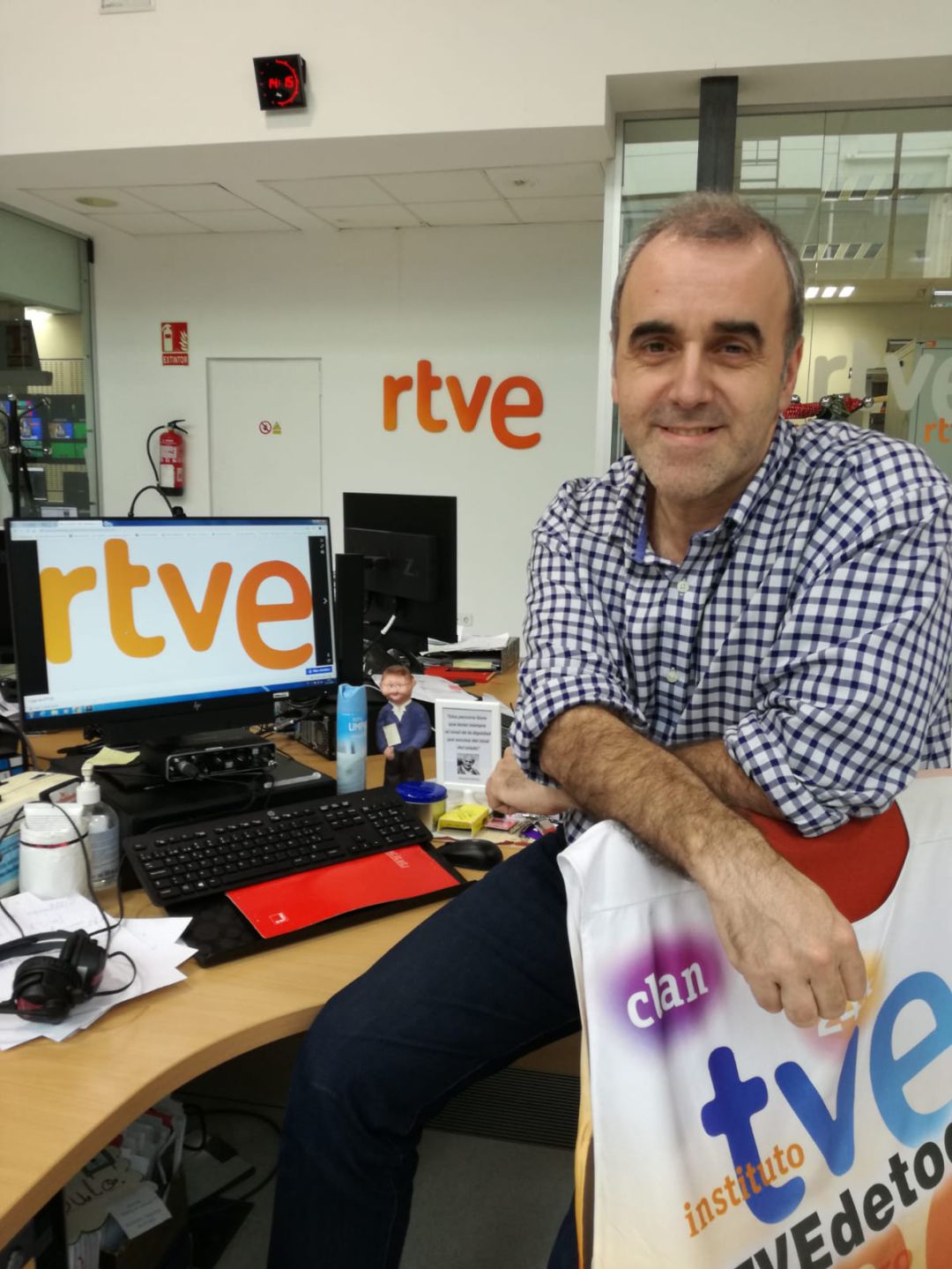 Roberto Lakidain es eibarrés y reside desde hace treinta años en Sevilla Roberto Lakidain es eibarrés y reside desde hace treinta años en Sevilla