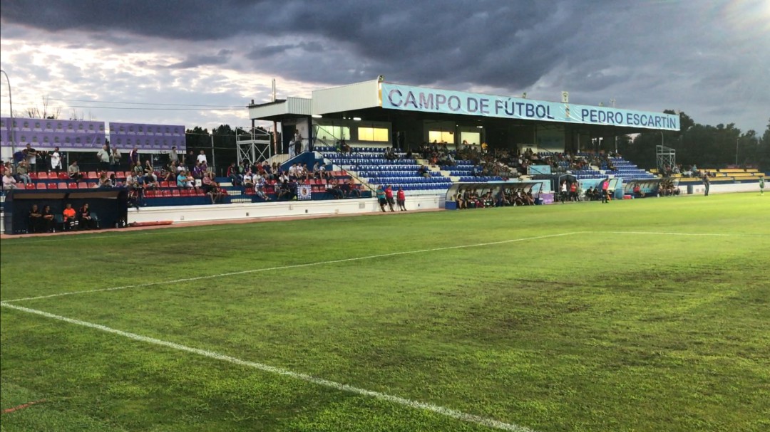 Dépor y La Roda se miden en el Escartín esperando que vuelva a salir el sol