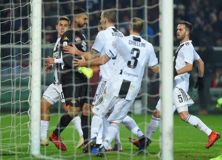 Ichazo se queja tras chocar con Cristiano Ichazo se queja tras chocar con Cristiano