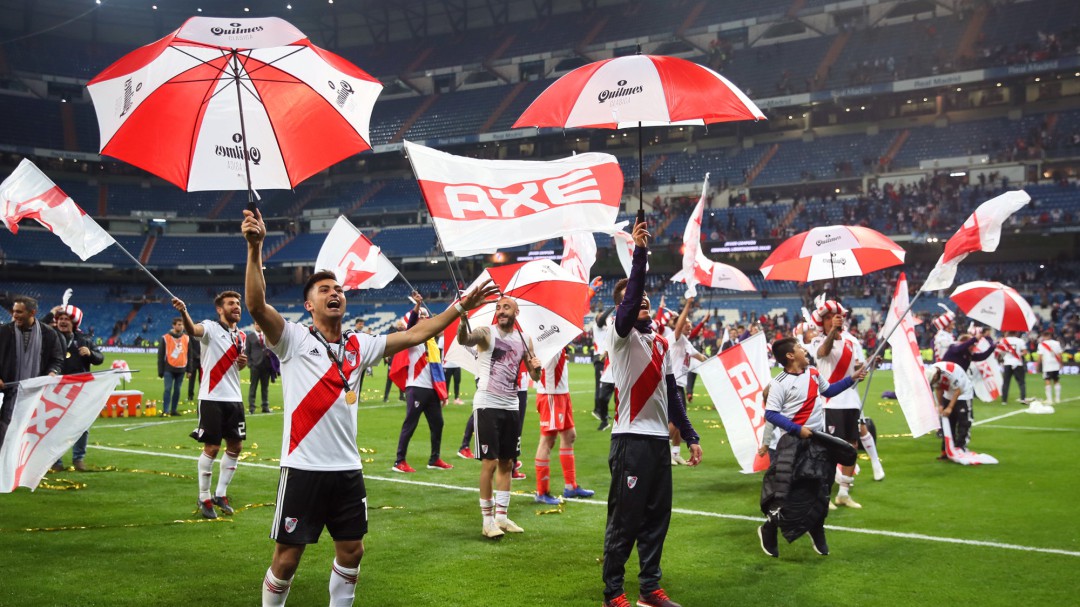 Escolares coruñeses expulsan la violencia del fútbol tras el River-Boca