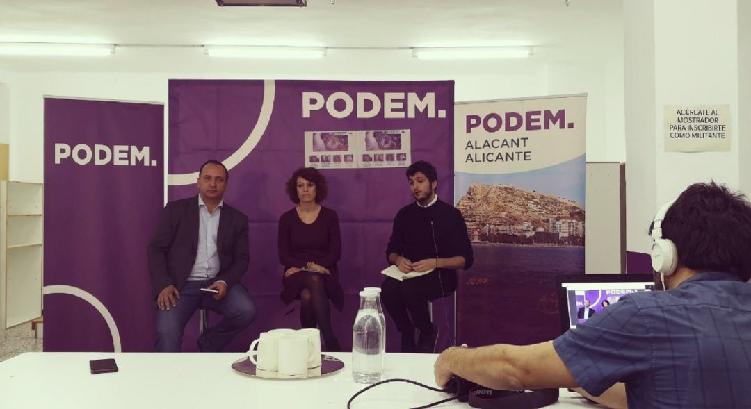 Antonio Estañ a la derecha de la imagen Antonio Estañ a la derecha de la imagen