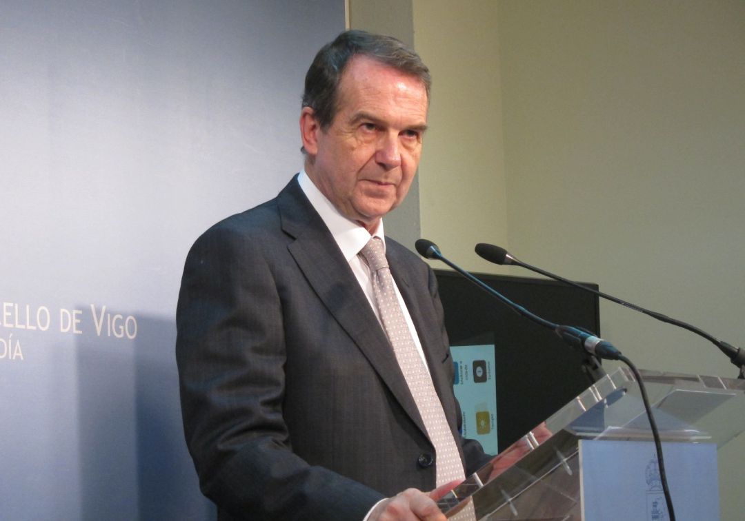 Caballero acusa a Feijoo de falsear los datos de inversión en Vigo