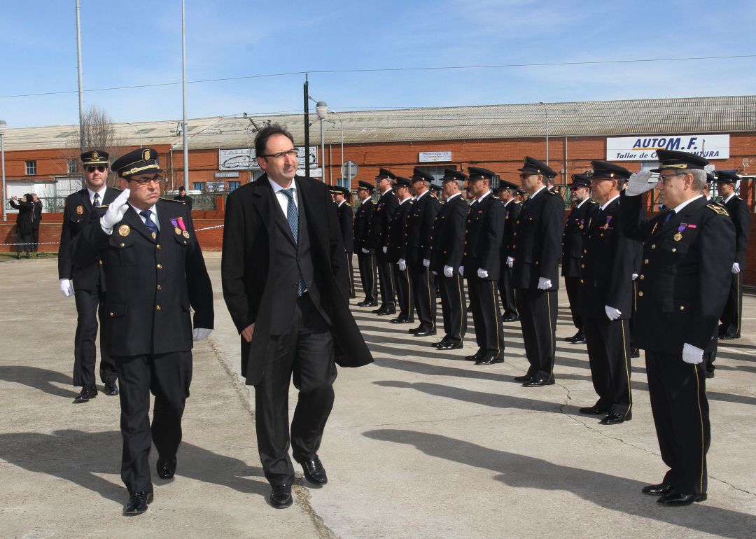 Los Ayuntamientos han pedido un tiempo para mantener el servicio de Policía Local Los Ayuntamientos han pedido un tiempo para mantener el servicio de Policía Local