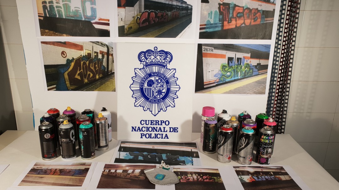 Detenidos en Guadalajara 9 grafiteros que pintaban trenes en la estación de Renfe