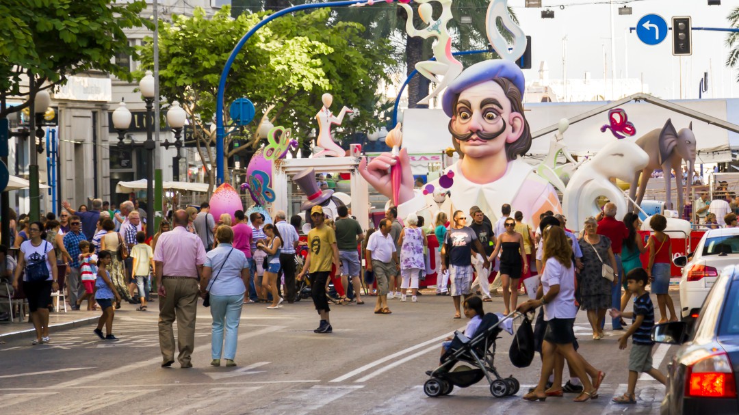 Les Fogueres centra su promoción de 2019 en la busqueda del turista nacional