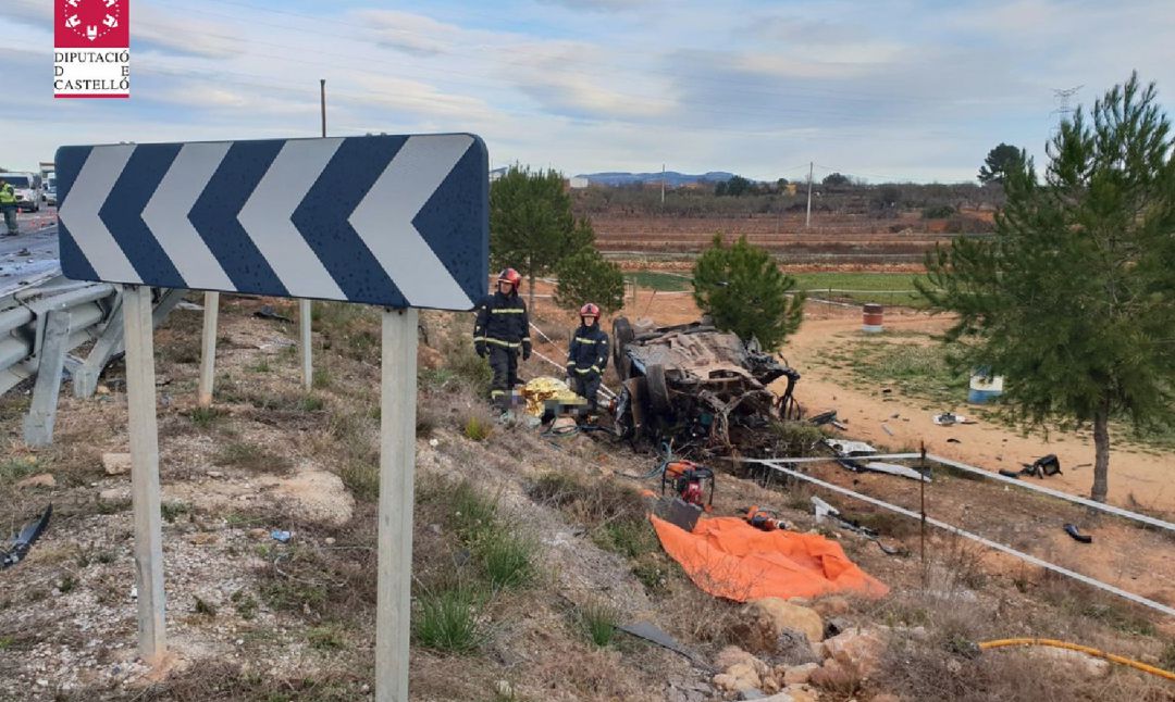 Un hombre ha fallecido en un accidente de tráfico en la CV-15 en Vall d'Alba Un hombre ha fallecido en un accidente de tráfico en la CV-15 en Vall d'Alba