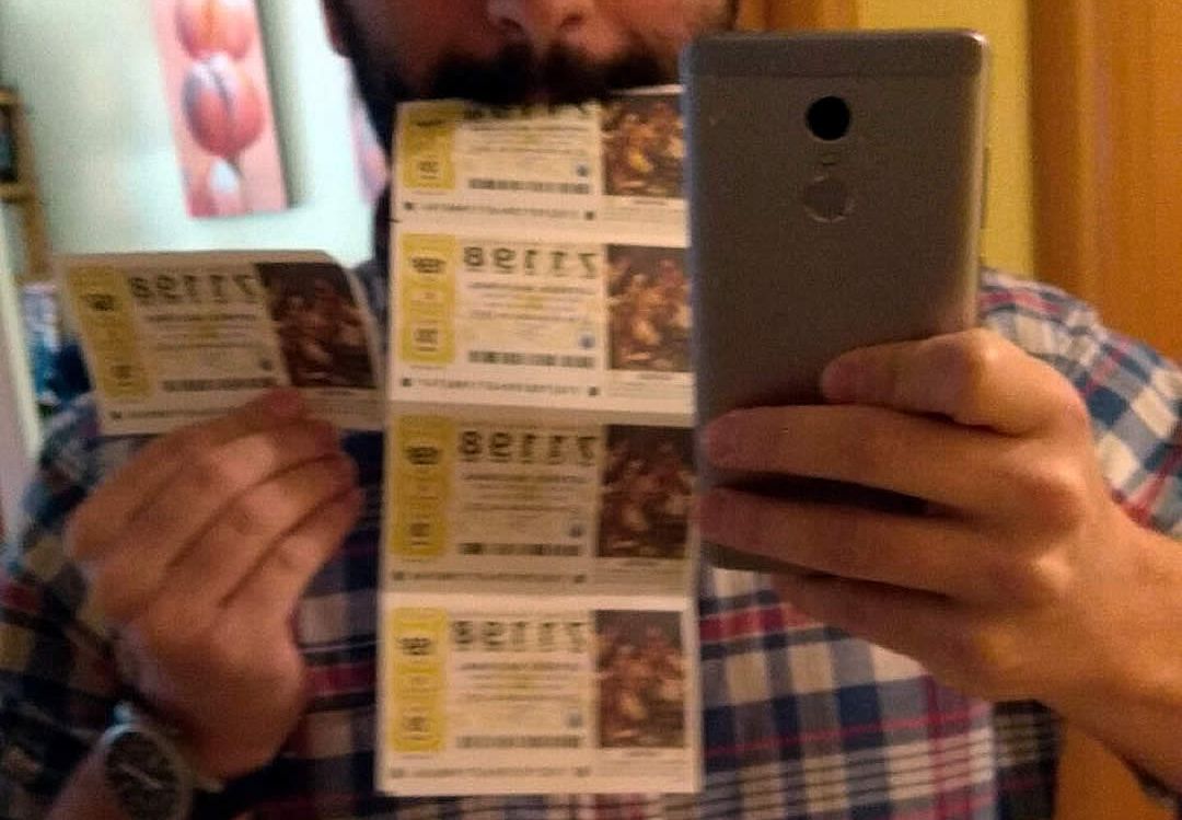 Luis se hizo este selfie el día del sorteo del año pasado para mandárselo a los amigos por WhatsApp Luis se hizo este selfie el día del sorteo del año pasado para mandárselo a los amigos por WhatsApp