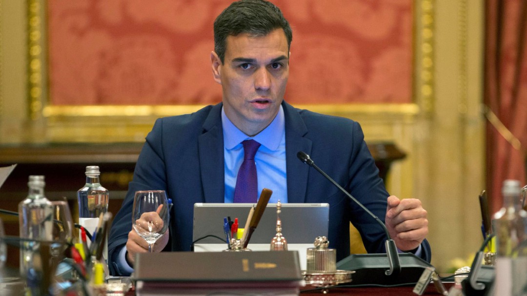 Sánchez valora el "tremendo esfuerzo" de las tropas españolas en el exterior