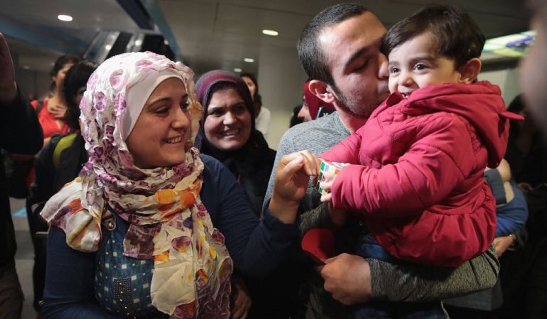 Una familia de refugiados sirios a su llegada al aeropuerto O'Hare de Chicago (Estados Unidos) Una familia de refugiados sirios a su llegada al aeropuerto O'Hare de Chicago (Estados Unidos)