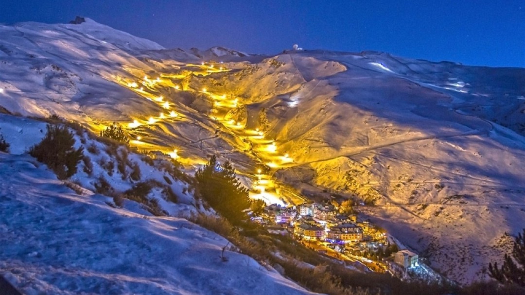 Sierra Nevada enciende los focos de la pista de El Río