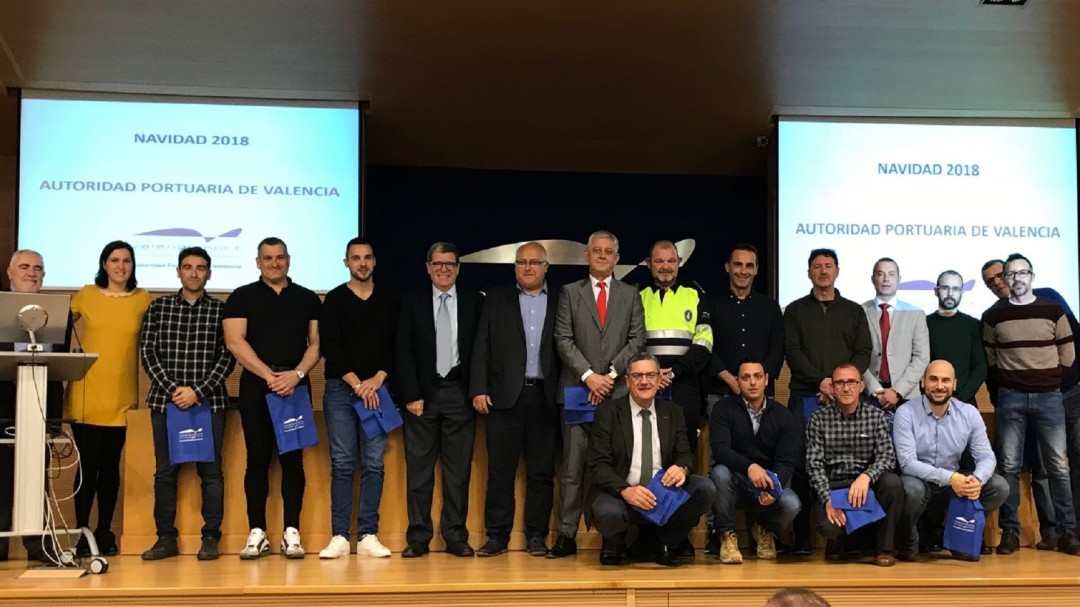 El Puerto de Valencia reconoce a sus empleados que ayudaron en el Aquarius