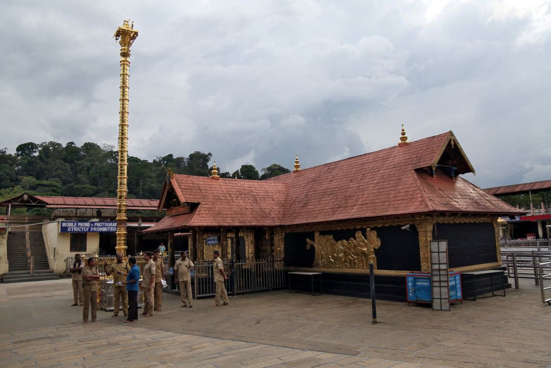 La policía a las afueras del templo de Sabarimala La policía a las afueras del templo de Sabarimala