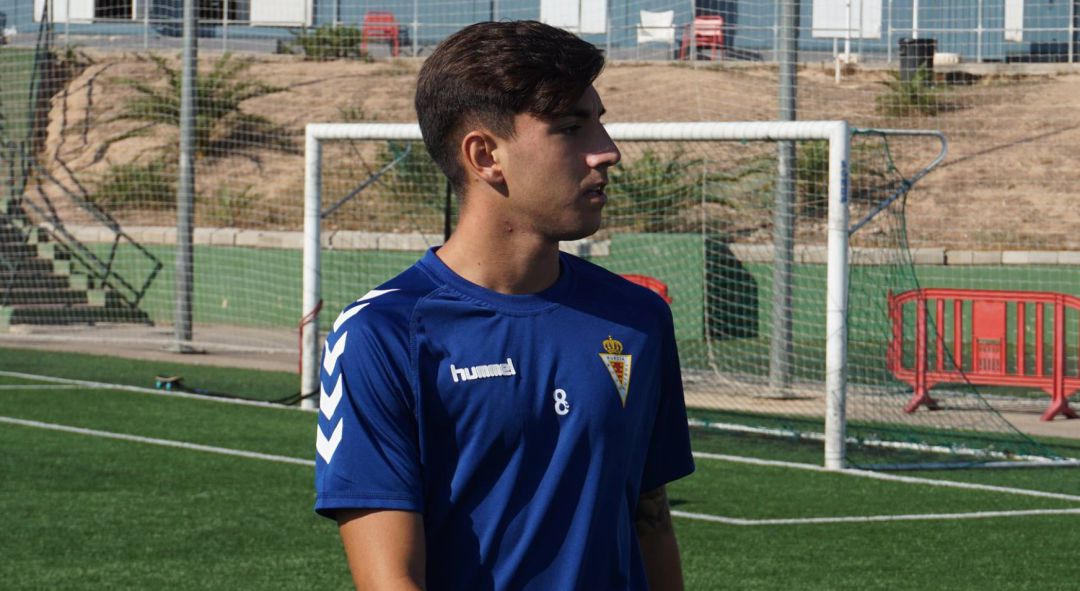 Héber Pena deja el Real Murcia y el joven Domi sube al primer equipo Héber Pena deja el Real Murcia y el joven Domi sube al primer equipo