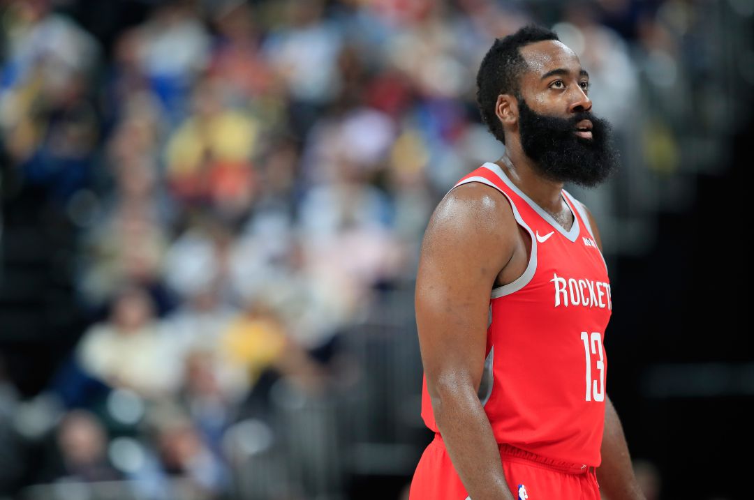 Harden, durante un encuentro Harden, durante un encuentro
