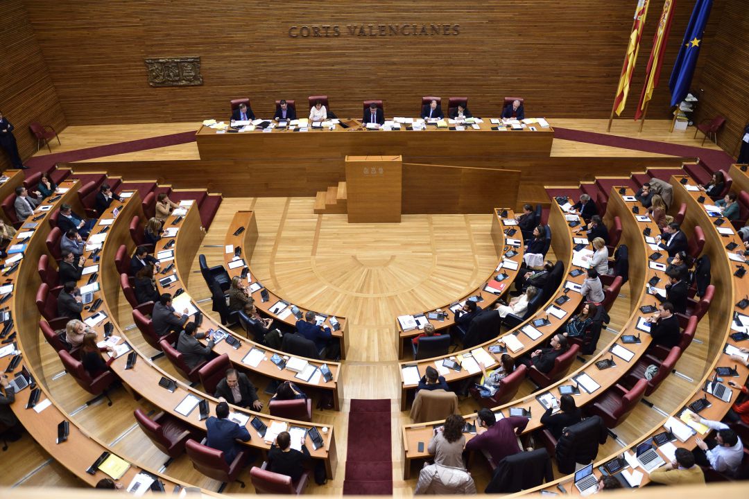 Foto de archivo de un pleno de Les Corts Foto de archivo de un pleno de Les Corts