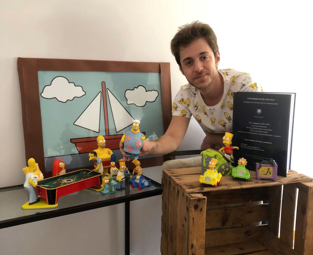 Alejandro Tovar, encargado de la tesis doctoral de 'Los Simpson' Alejandro Tovar, encargado de la tesis doctoral de 'Los Simpson'