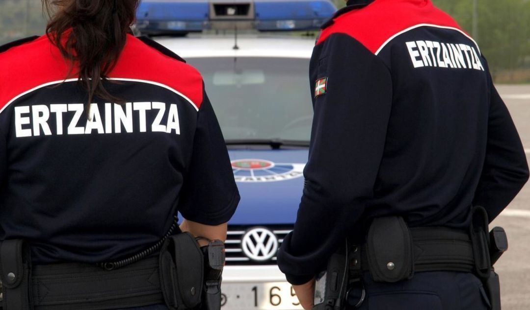 Clava una punta de lanza en la cabeza al acompañante de su expareja en Llodio Clava una punta de lanza en la cabeza al acompañante de su expareja en Llodio