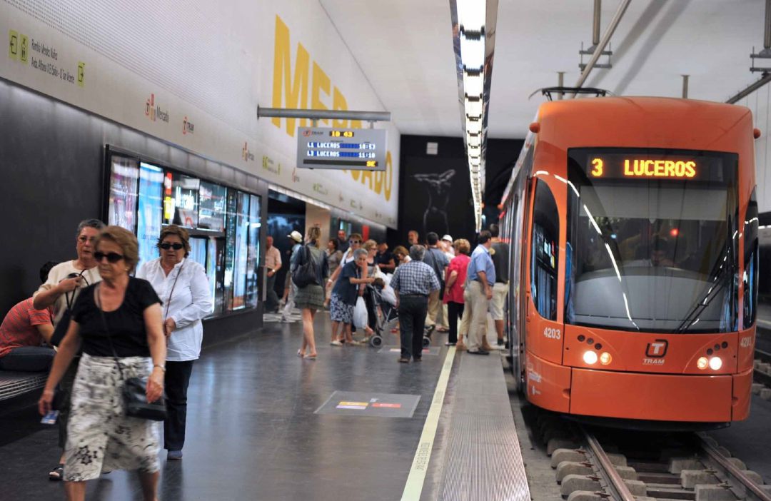 TRAM de Alicante
La Generalitat mantendrá en 2019 el precio de los títulos de transporte de Metrovalencia, TRAM de Alicante y Castellón
TRAM de Alicante
La Generalitat mantendrá en 2019 el precio de los títulos de transporte de Metrovalencia, TRAM de Alicante y Castellón
