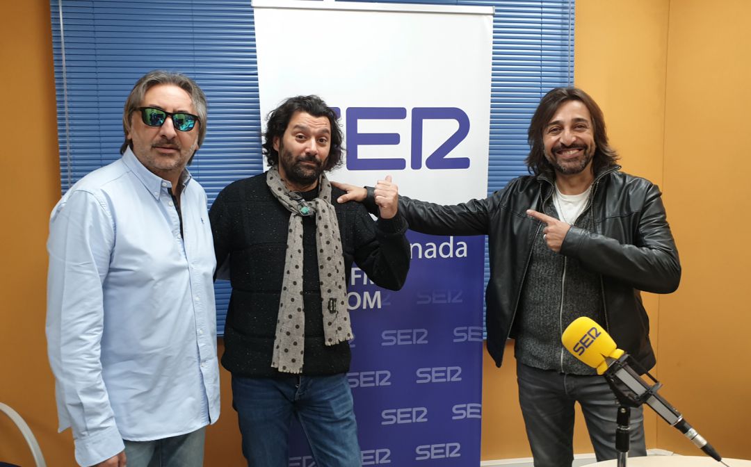 Juan, Josemi y Antonio, de izquierda a derecha, en los estudios de Radio Granada presentando su regreso a los escenarios Juan, Josemi y Antonio, de izquierda a derecha, en los estudios de Radio Granada presentando su regreso a los escenarios