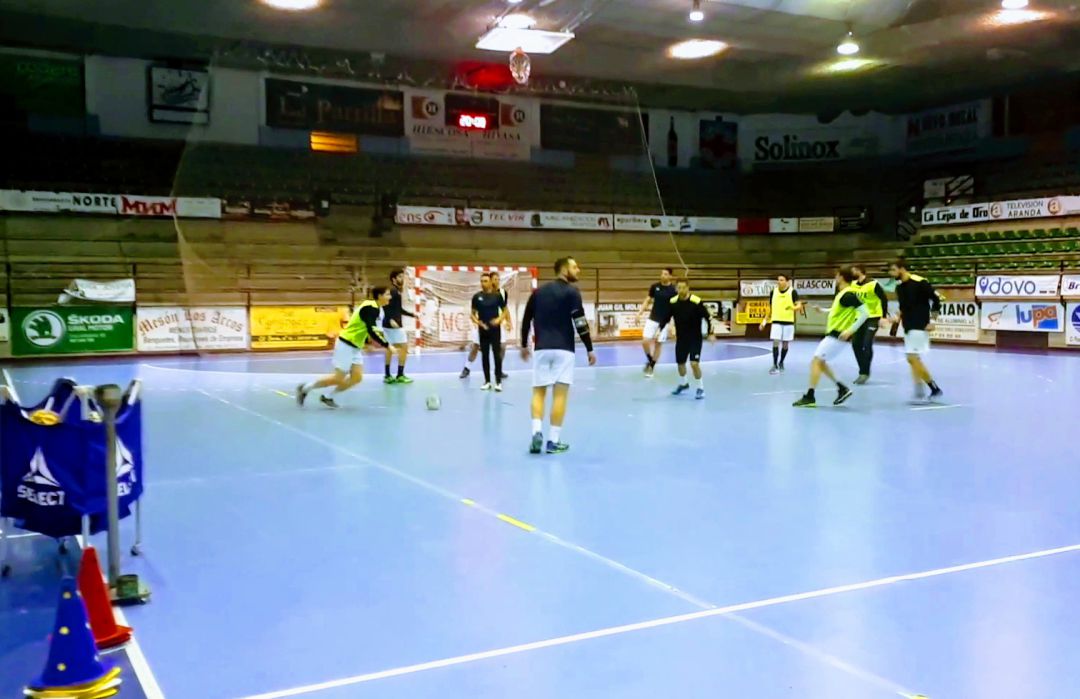 Una de las primeras sesiones de trabajo del equipo tras regresar a los entrenamientos. Una de las primeras sesiones de trabajo del equipo tras regresar a los entrenamientos.