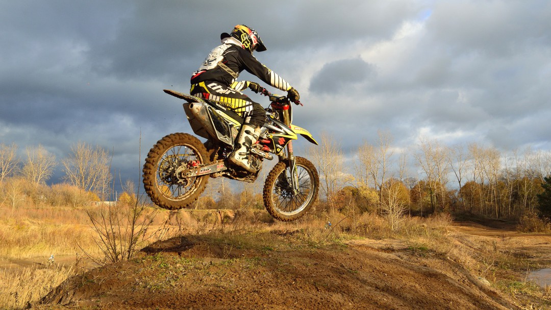 El Ayuntamiento inicia medidas legales contra el Club Conarpesa por el circuito de motocross