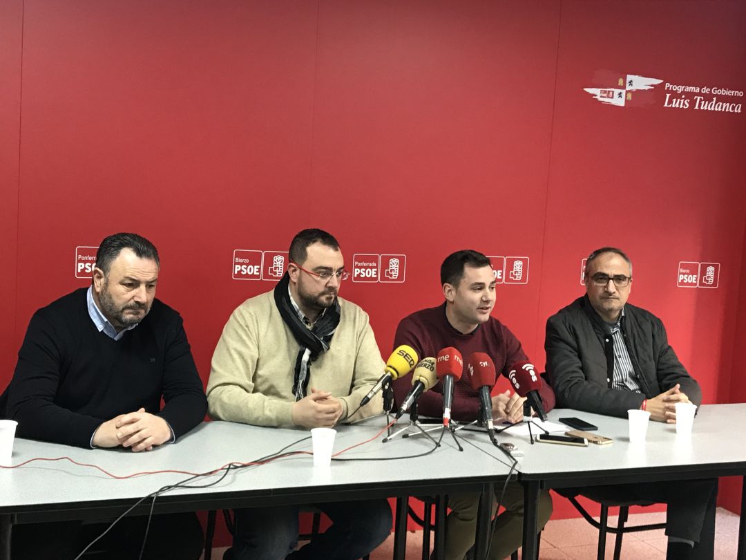 Rueda de prensa en la sede ponferradina del PSOE Rueda de prensa en la sede ponferradina del PSOE