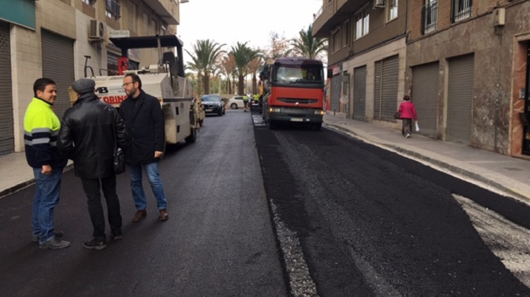 Comienzan las mejoras de asfaltado en la calle Obispo Winíbal