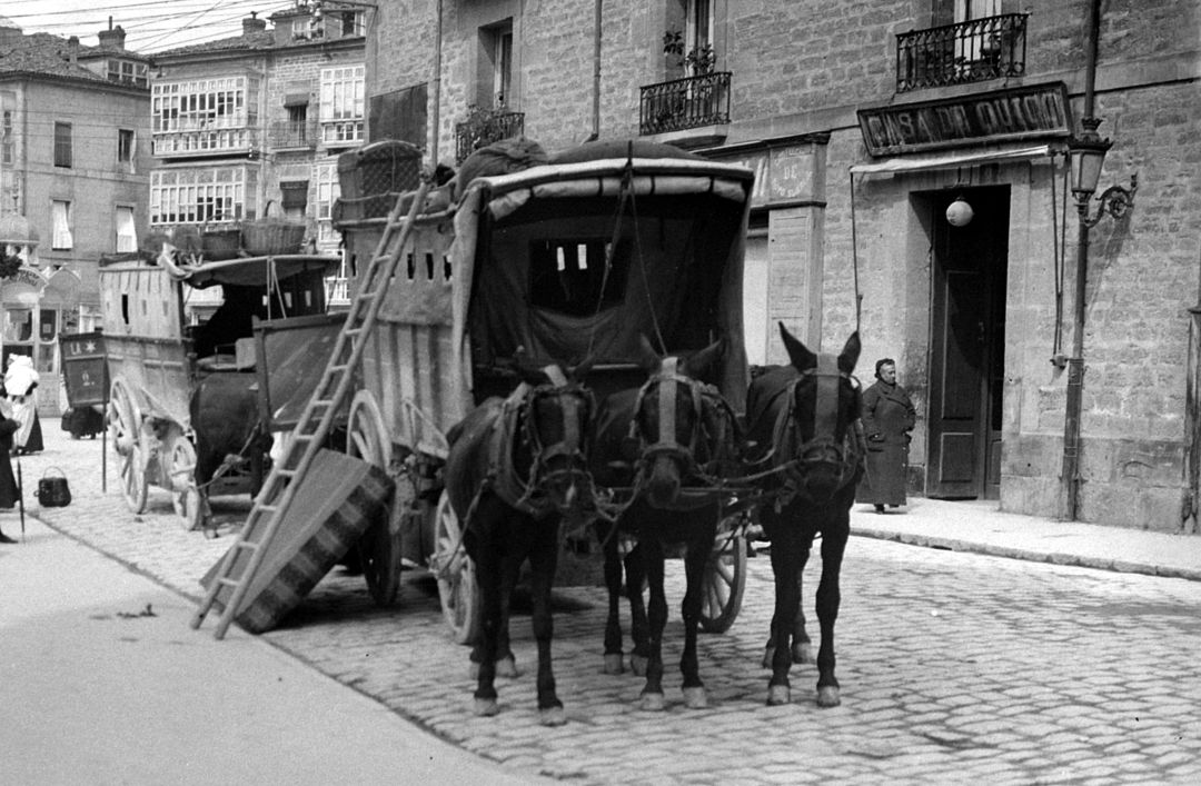 A la derecha, la entrada a Casa de Quico en 1914 A la derecha, la entrada a Casa de Quico en 1914