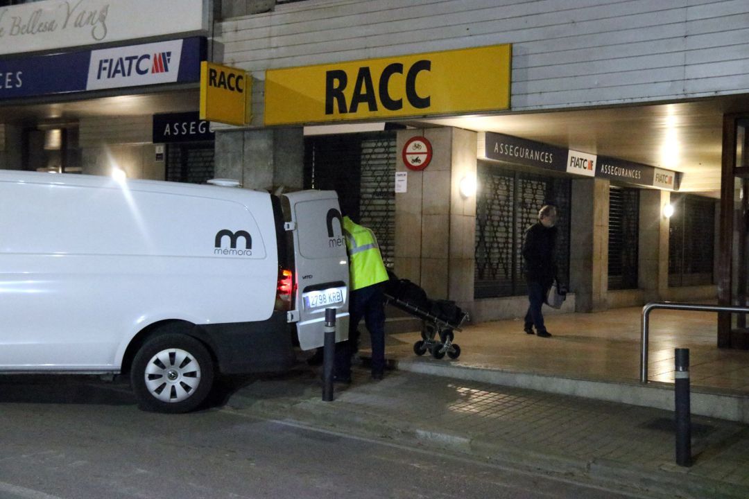 Se investiga la muerte a cuchilladas de una mujer hallada por su hijo en Girona Se investiga la muerte a cuchilladas de una mujer hallada por su hijo en Girona