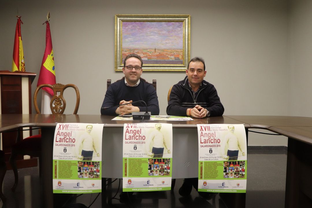 Miguel José García, alcalde de Quintanar del Rey, y Francisco Alarcón, concejal de deportes. Miguel José García, alcalde de Quintanar del Rey, y Francisco Alarcón, concejal de deportes.