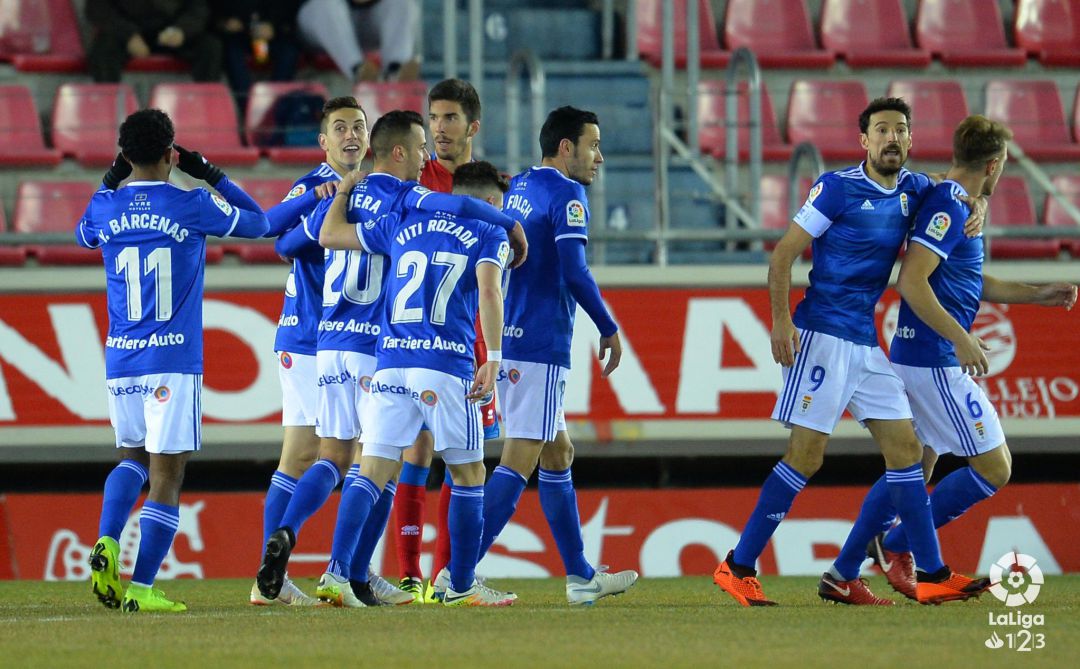 El Real Oviedo celebra un tanto en Soria El Real Oviedo celebra un tanto en Soria