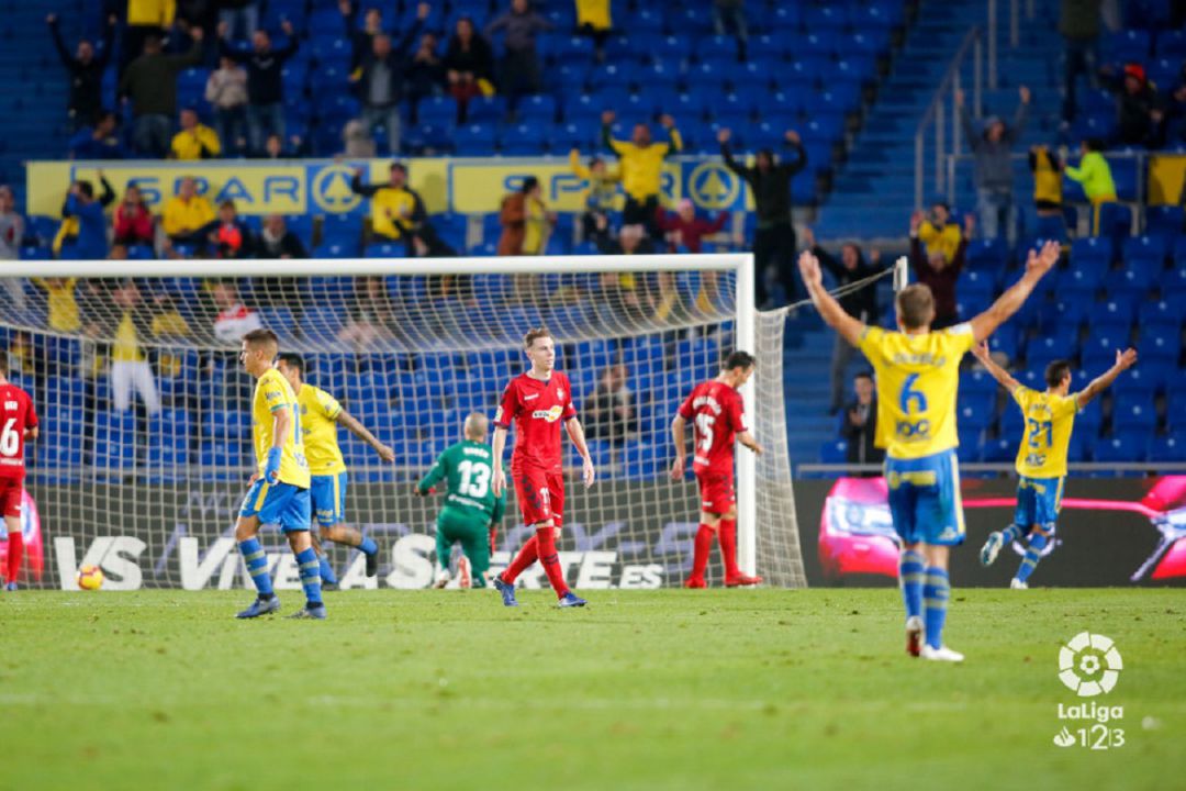 Se trunca la racha rojilla y por goleada Se trunca la racha rojilla y por goleada