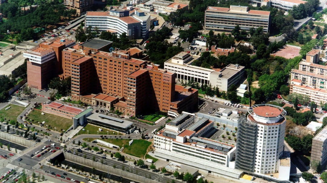 El Juez deja en libertad con medidas cautelares al padre del bebé maltratado en Barcelona